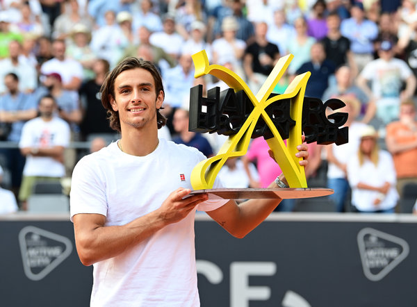 都难以超越 都难以超越