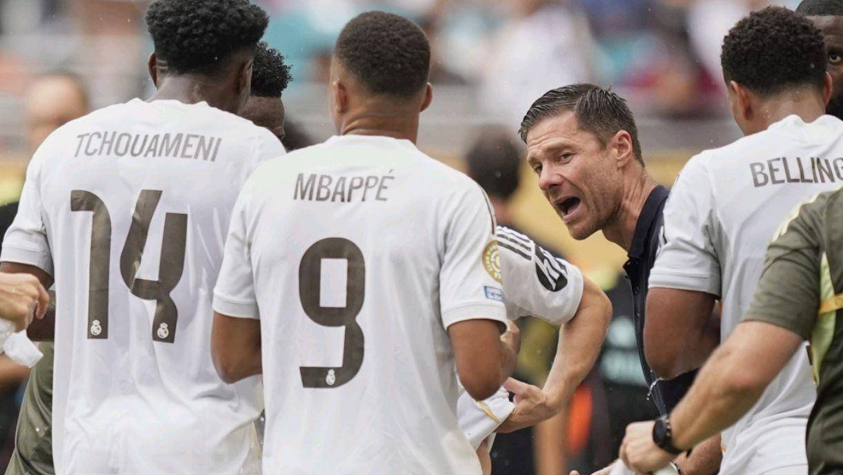 与当地社区 与当地社区