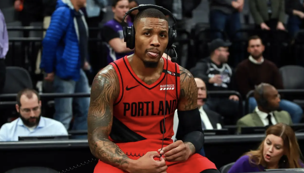 既在舞台中 既在舞台中